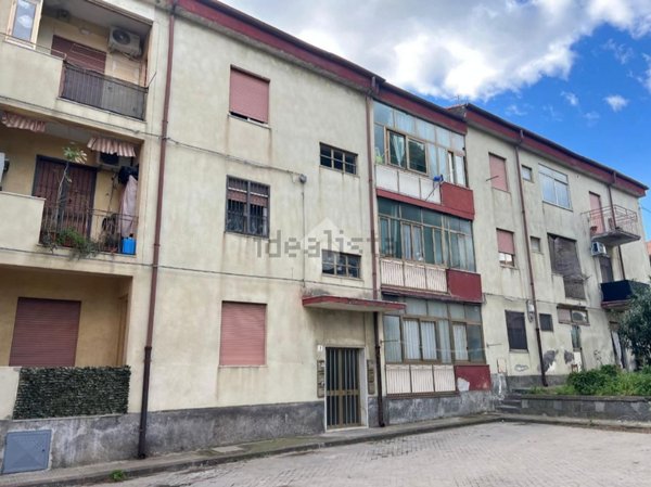 appartamento in vendita a Giarre in zona Macchia