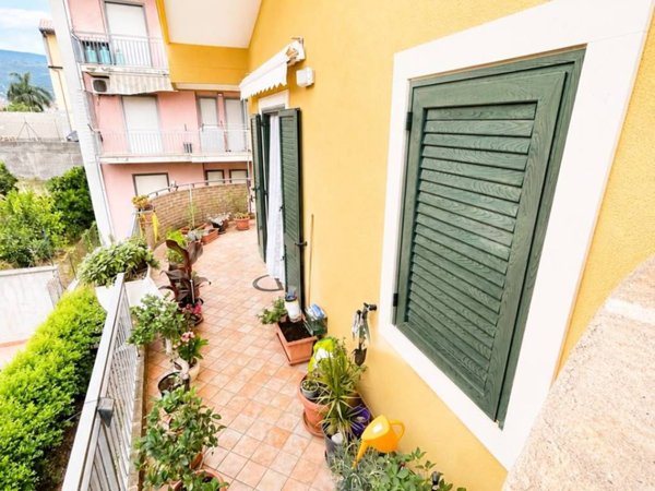 appartamento in vendita a Giarre in zona Macchia