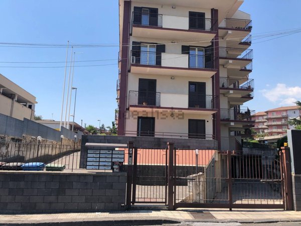box auto in vendita a Giarre