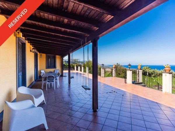 casa indipendente in vendita a Giarre