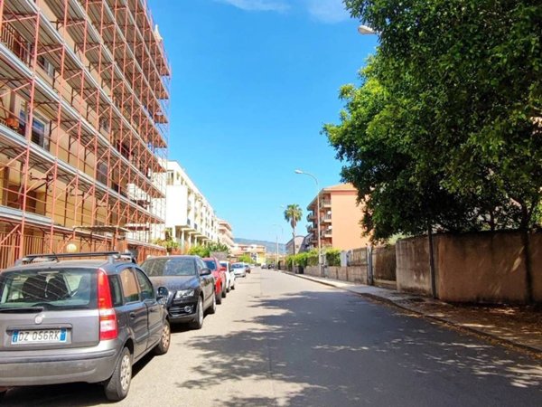 appartamento in vendita a Giarre in zona Altarello