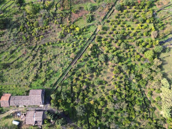 terreno in vendita a Giarre in zona San Giovanni Montebello