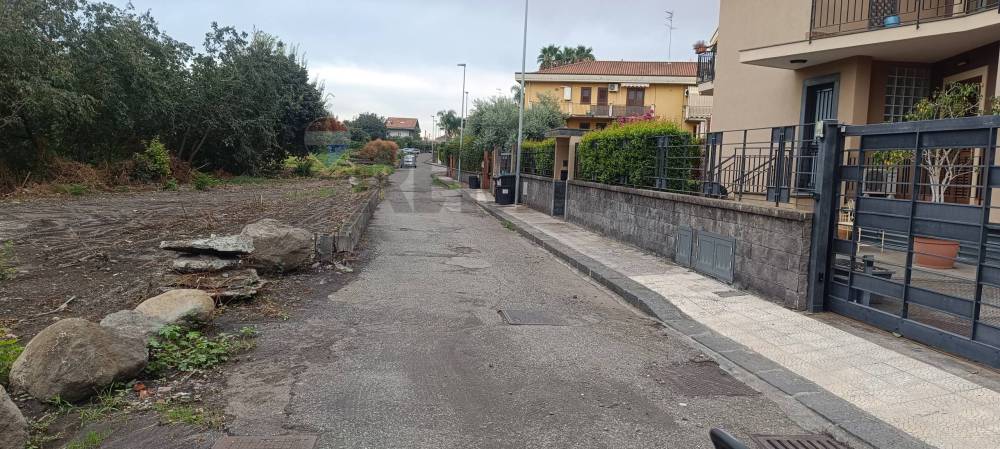 locale commerciale in vendita a Giarre in zona Macchia