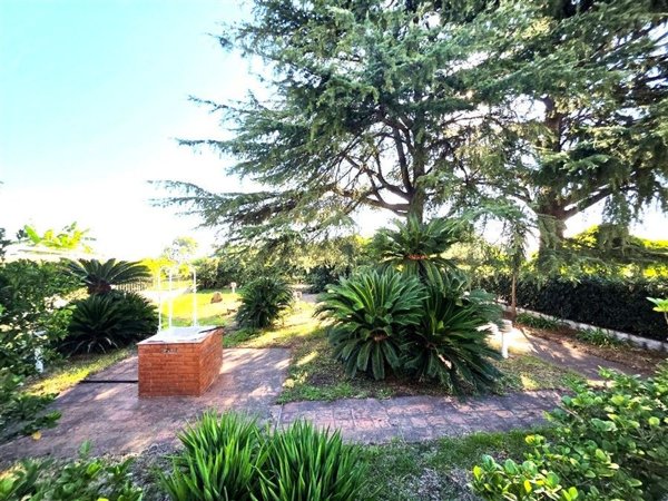 casa indipendente in vendita a Giarre
