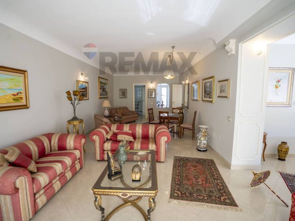 casa indipendente in vendita a Giarre