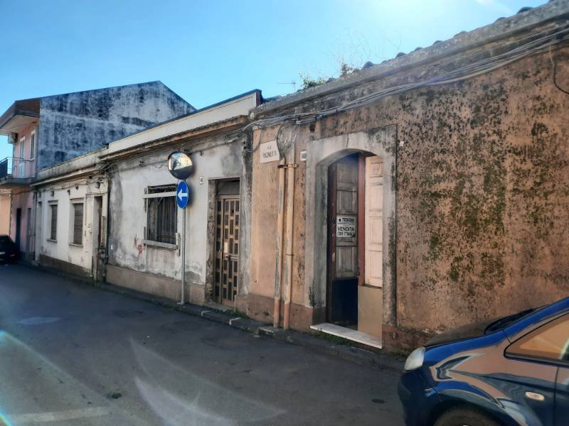 casa indipendente in vendita a Giarre in zona Macchia
