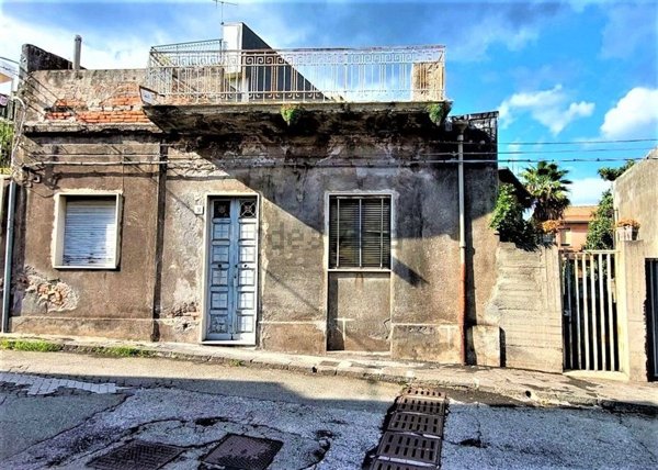 casa indipendente in vendita a Giarre