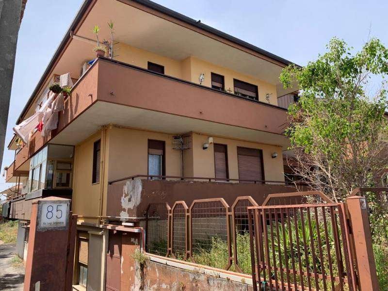 appartamento in vendita a Giarre in zona Altarello