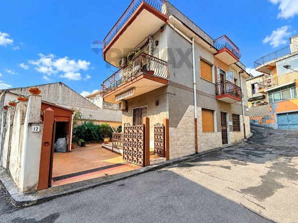 casa indipendente in vendita a Giarre in zona Macchia