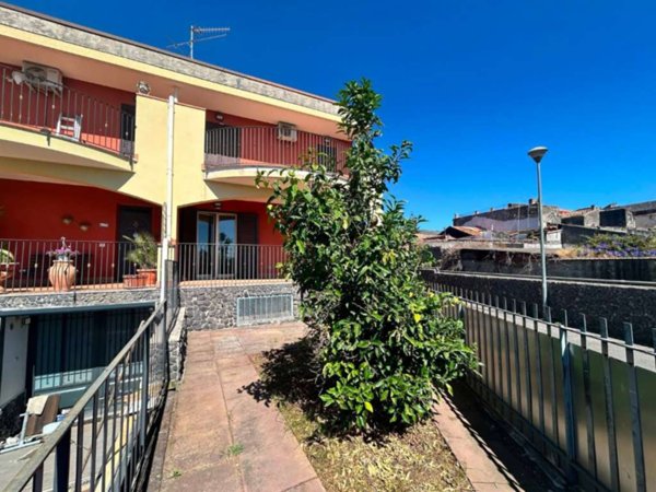 casa indipendente in vendita a Giarre