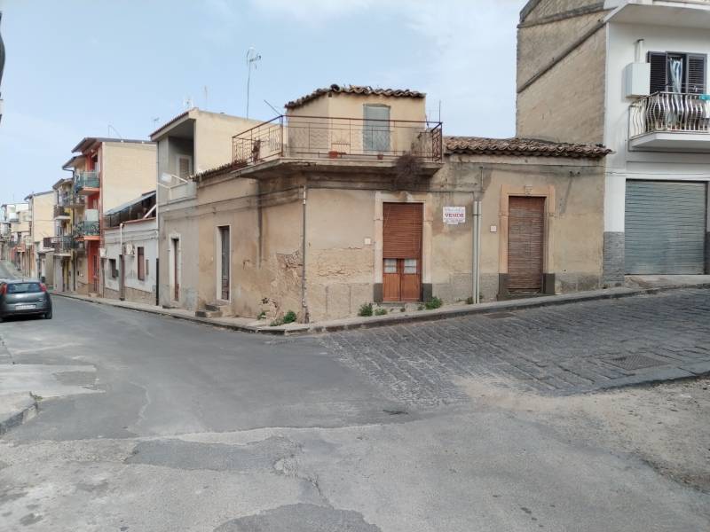 casa indipendente in vendita a Grammichele