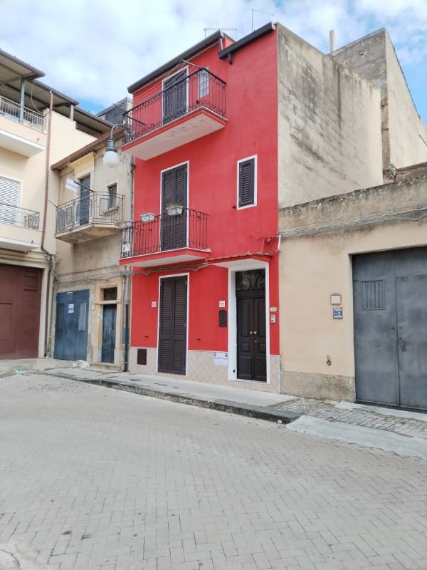 casa indipendente in vendita a Grammichele