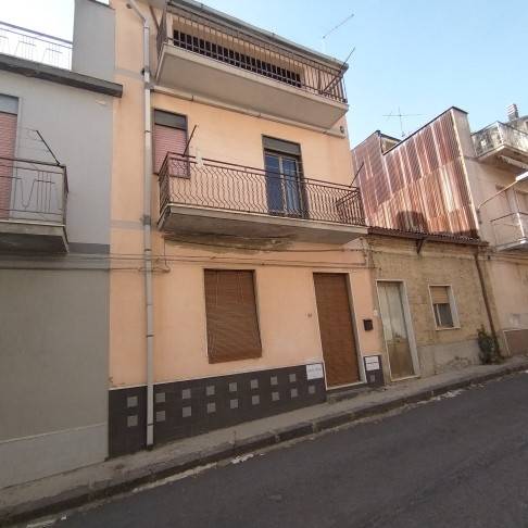 casa indipendente in vendita a Grammichele