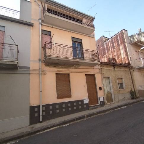 casa indipendente in vendita a Grammichele