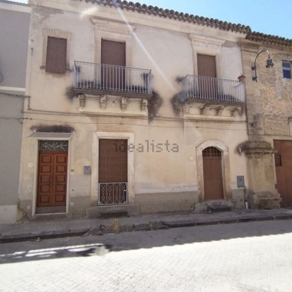 casa indipendente in vendita a Grammichele
