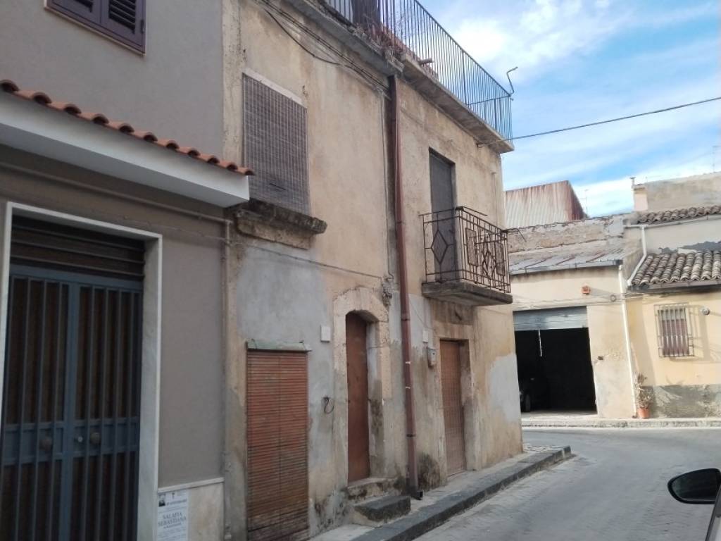 casa indipendente in vendita a Grammichele