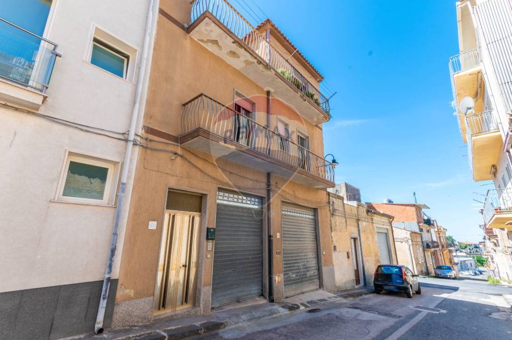 casa indipendente in vendita a Grammichele