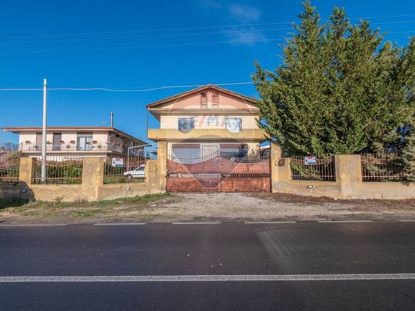casa indipendente in vendita a Grammichele