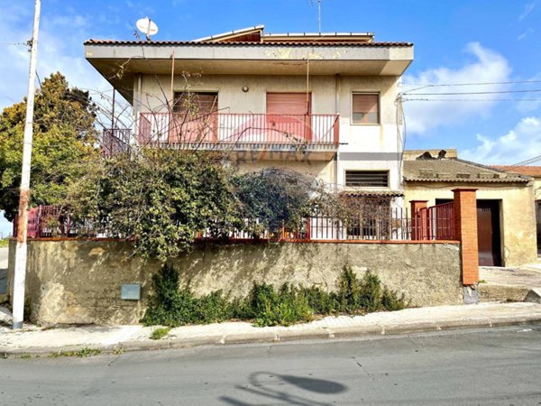 casa indipendente in vendita a Grammichele