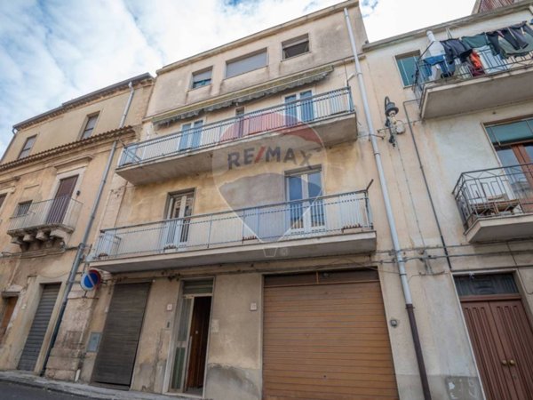 casa indipendente in vendita a Grammichele