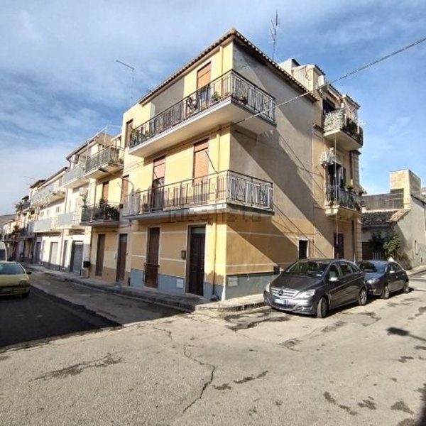 casa indipendente in vendita a Grammichele