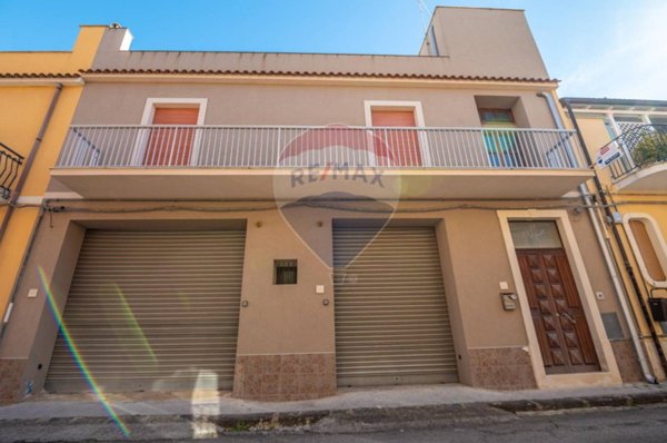 casa indipendente in vendita a Grammichele