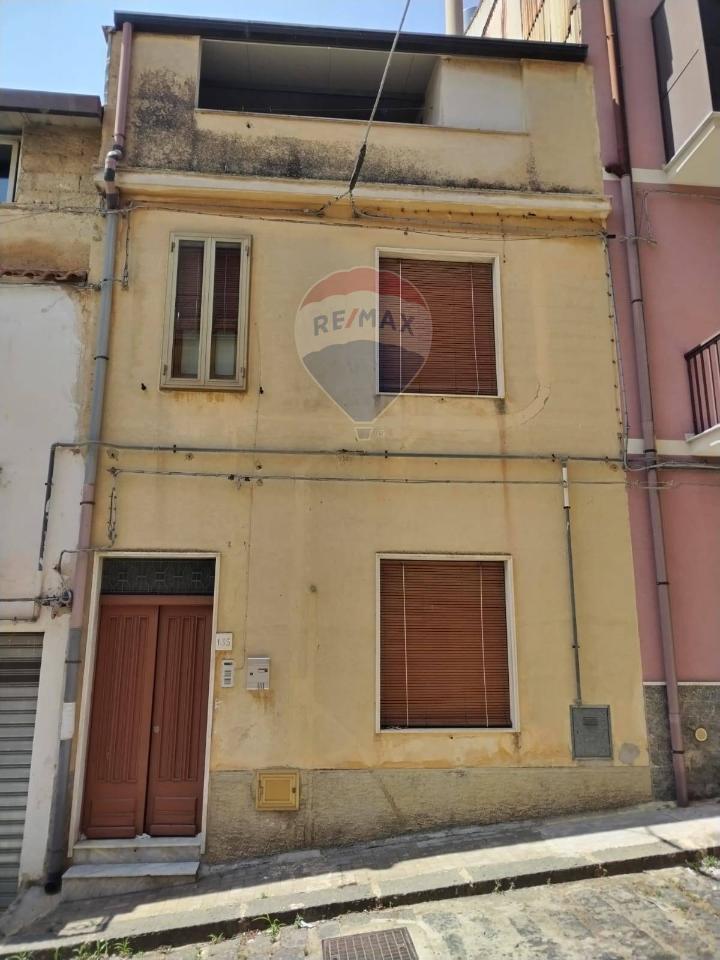 casa indipendente in vendita a Grammichele