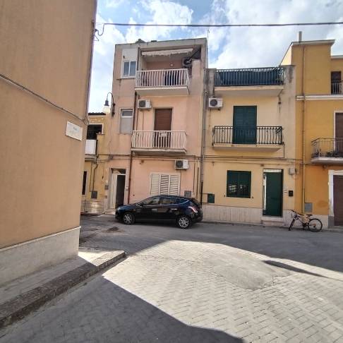 casa indipendente in vendita a Grammichele