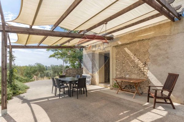 casa indipendente in vendita a Grammichele