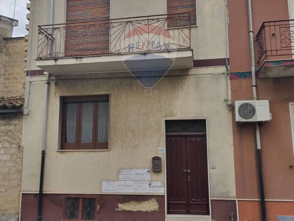 casa indipendente in vendita a Grammichele