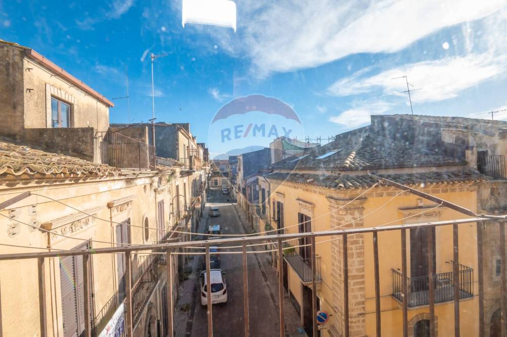 casa indipendente in vendita a Grammichele