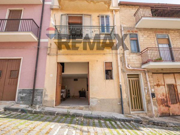 casa indipendente in vendita a Grammichele