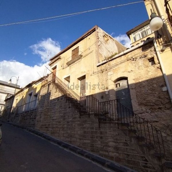 casa indipendente in vendita a Grammichele