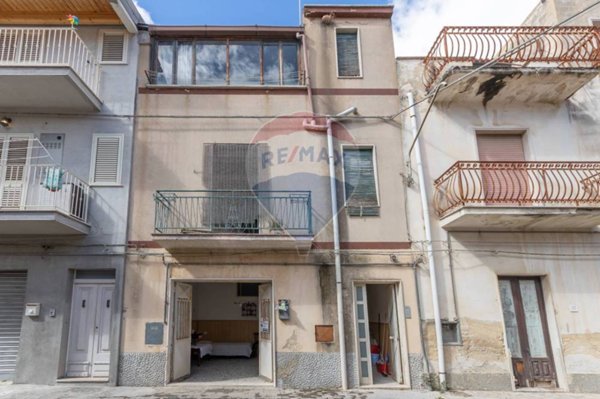 casa indipendente in vendita a Grammichele