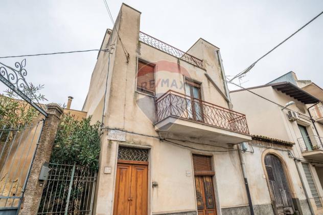 casa indipendente in vendita a Grammichele