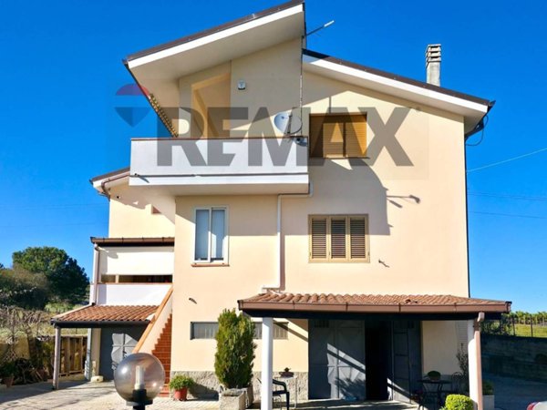 casa indipendente in vendita a Grammichele