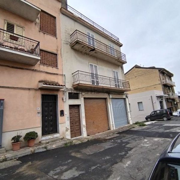 casa indipendente in vendita a Grammichele