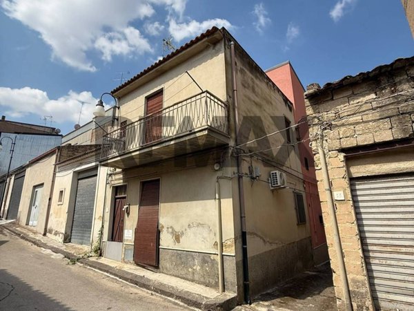 casa indipendente in vendita a Grammichele