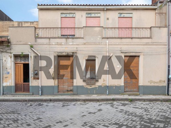 casa indipendente in vendita a Grammichele