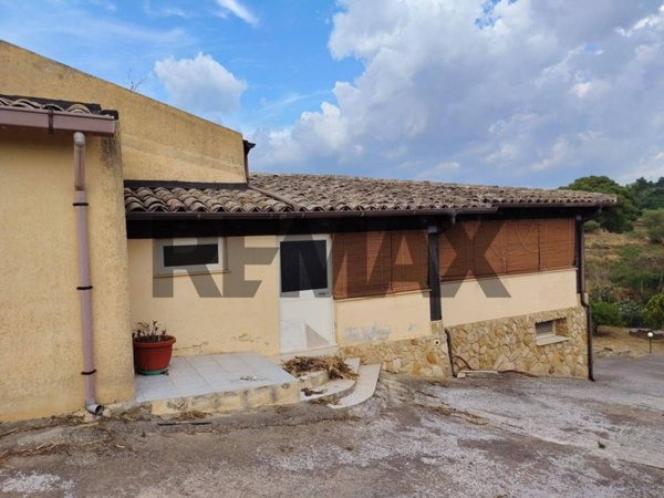 casa indipendente in vendita a Grammichele