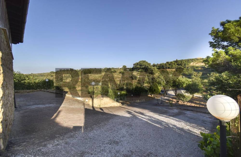 casa indipendente in vendita a Grammichele