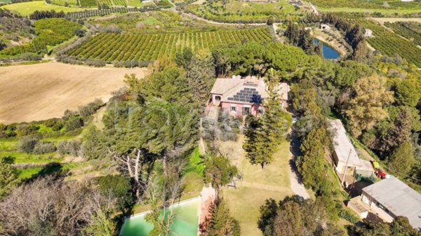 casa indipendente in vendita a Grammichele