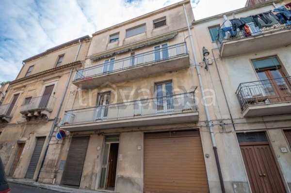 casa indipendente in vendita a Grammichele