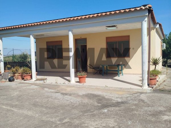 casa indipendente in vendita a Grammichele