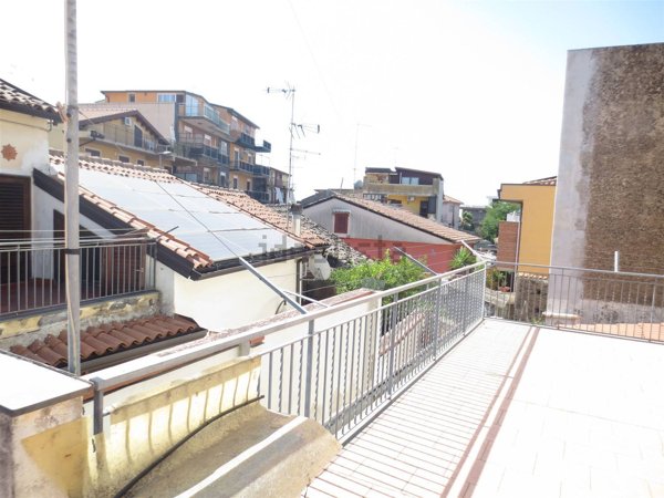 casa indipendente in vendita a Gravina di Catania