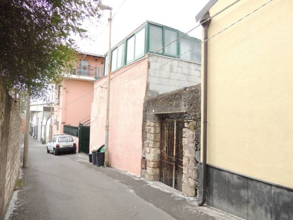 casa indipendente in vendita a Gravina di Catania