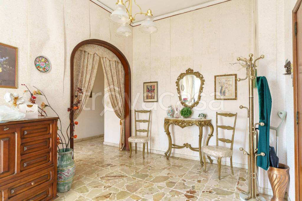 casa indipendente in vendita a Gravina di Catania