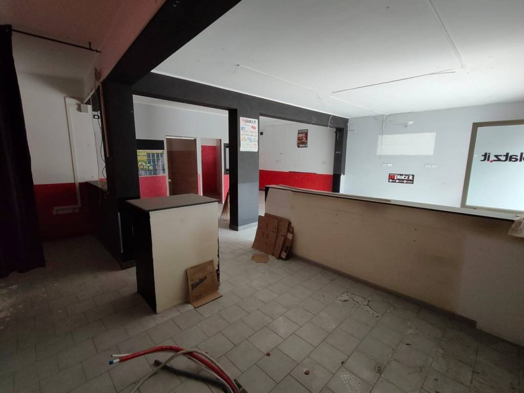 negozio in vendita a Gravina di Catania