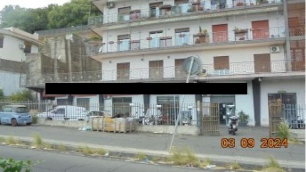 negozio in vendita a Gravina di Catania