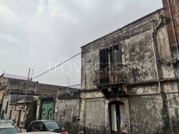 casa indipendente in vendita a Gravina di Catania